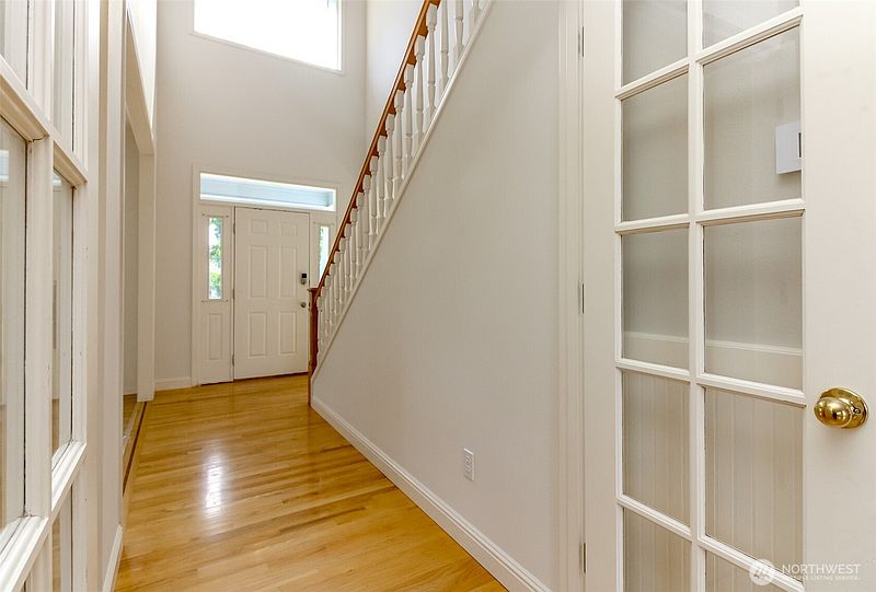 3rd image of 1425 Richmond Court