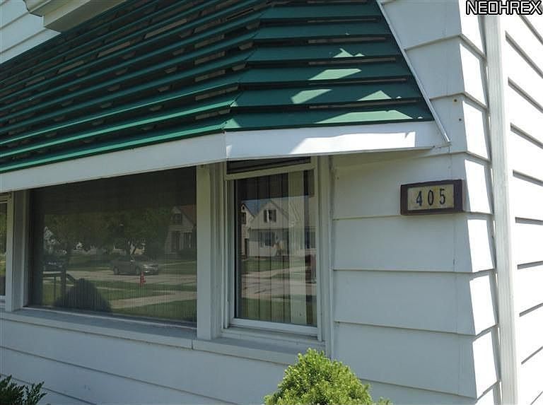 1st image of 405 E 307th St