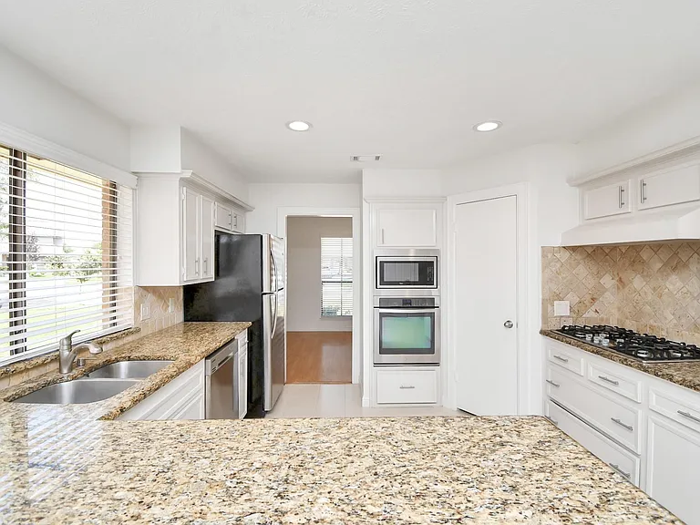 2514 Trailside Ct — Photo 18