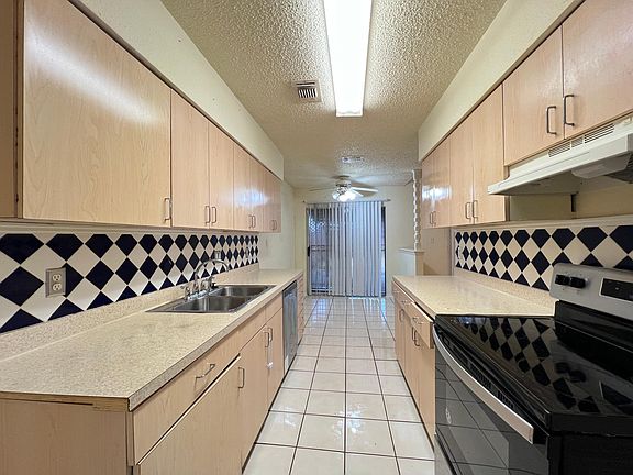 2nd image of 13506 Rainbow Falls St