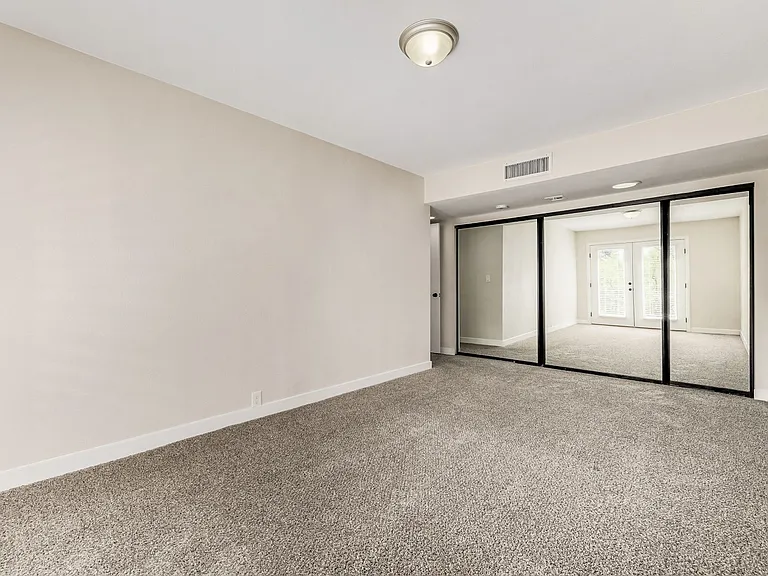850 Tam O Shanter — Photo 25