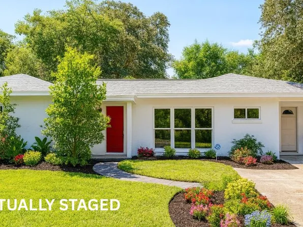 36 Bay Dr NE, Fort Walton Beach, FL 32548