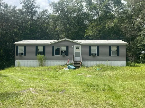 215 Azalea Ave, Interlachen, FL 32148