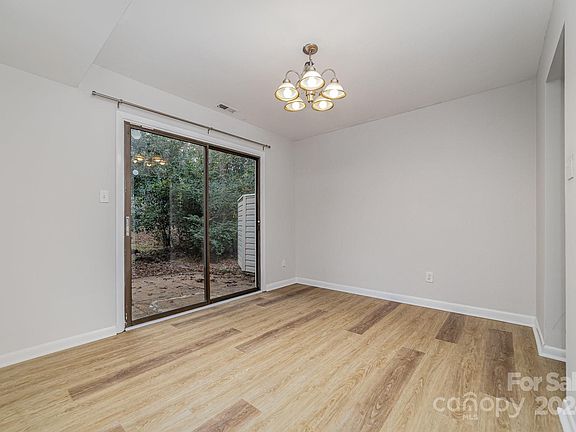 4th image of 7918 Princess Ann Dr