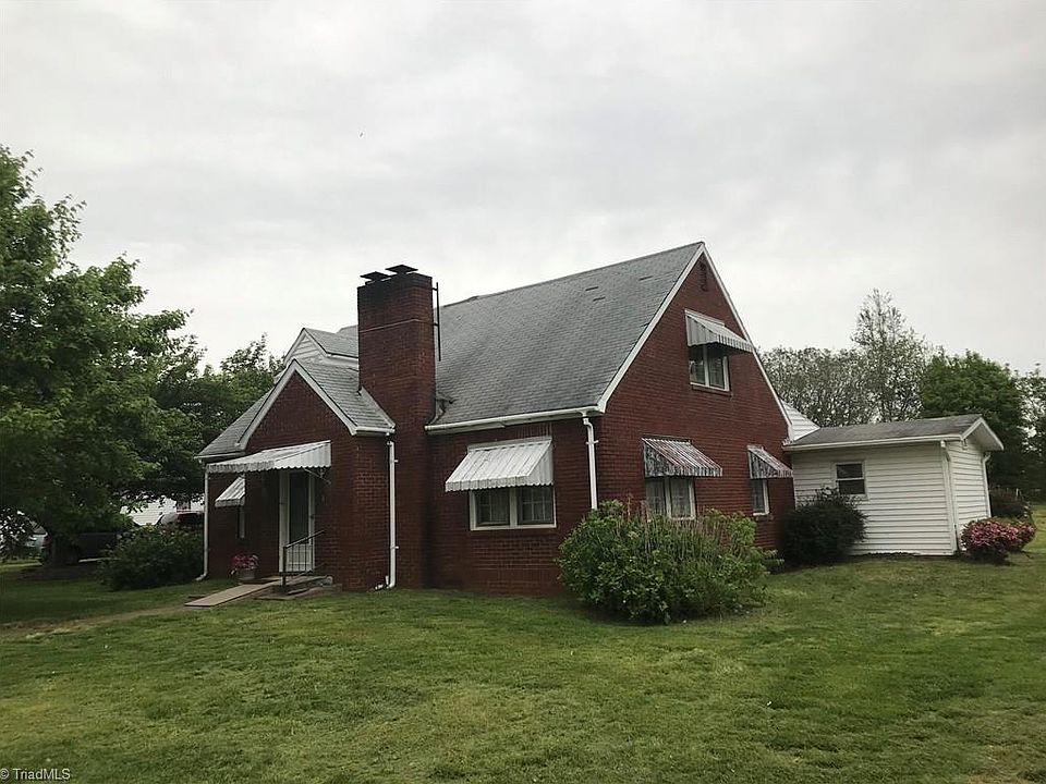 2nd image of 301-305 Flint Hill Rd