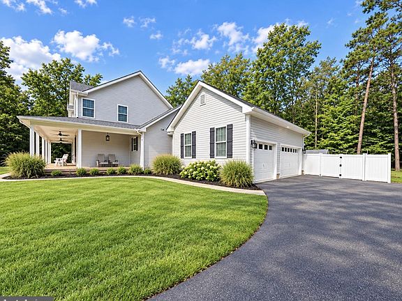 3rd image of 7693 Weatherly Pl