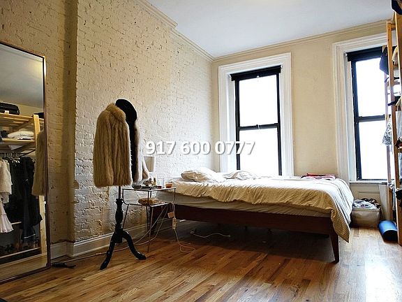 2nd image of 419 Wythe Ave #Loft1