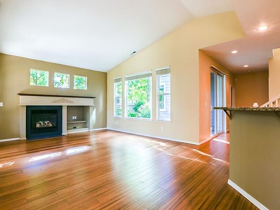 4th image of 6399 NE Copper Beech Dr