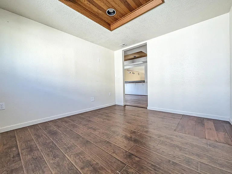 4058 Mahaila Ave #F — Photo 16