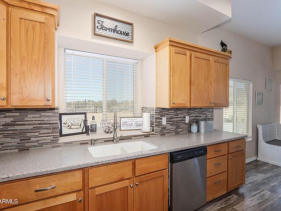 3rd image of 54352 W MORGANS Place
