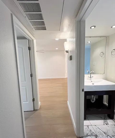 4410 N Longview Ave #220 — Photo 33