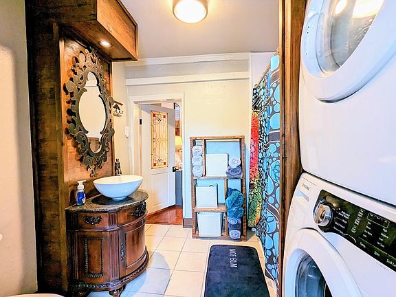 3rd image of 521 Saint Philip St #5