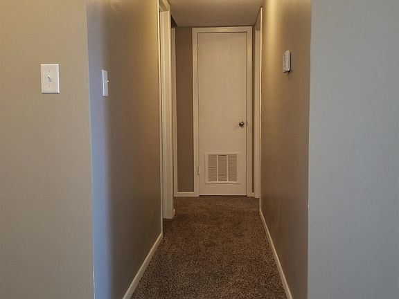 3rd image of 941 Washington St APT 17