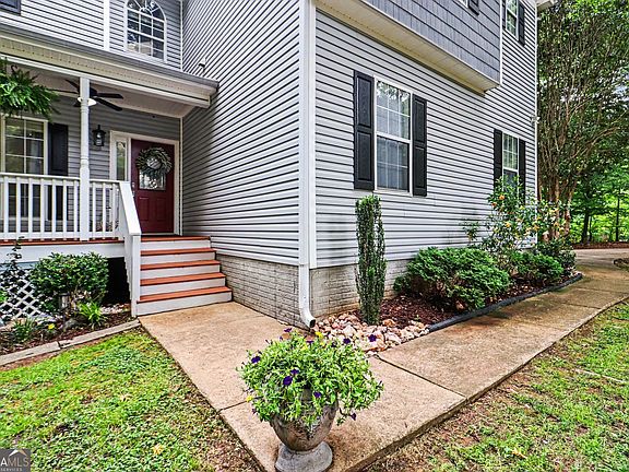 4th image of 220 Brittain Way