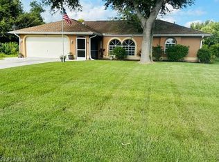379 Seasons Dr, Punta Gorda, FL 33983