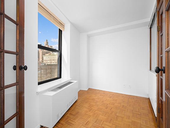 4th image of 201 W 74th St APT 7J