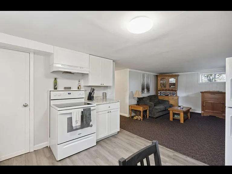 370 Main St #2 — Photo 8
