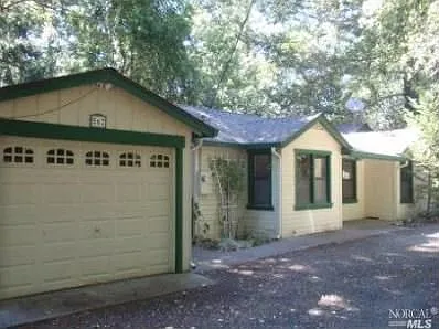 562 Community Hall Ln photo 1