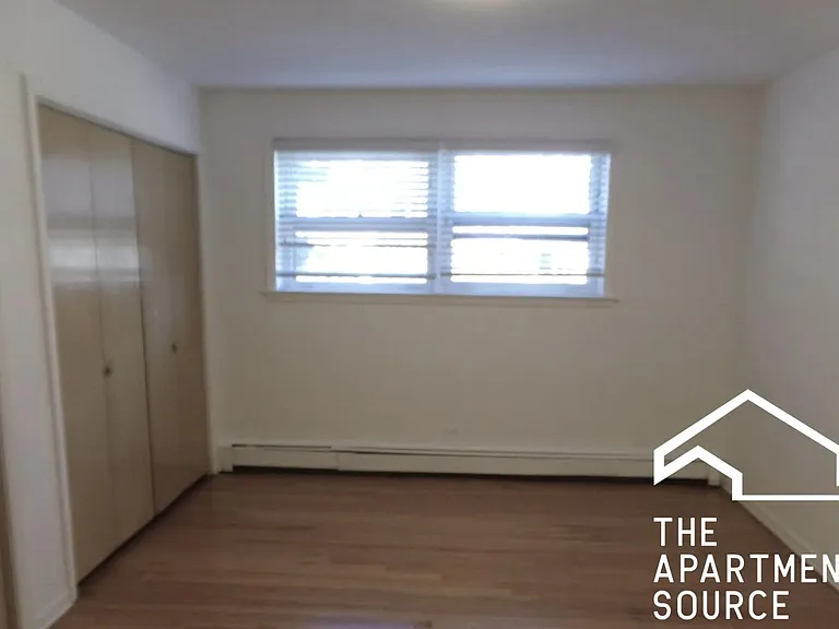 8644 Skokie Blvd #201 — Photo 20