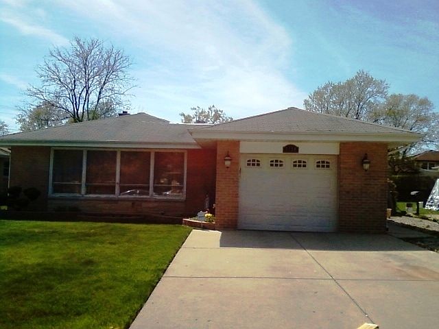 1st image of 9220 N Odell Ave