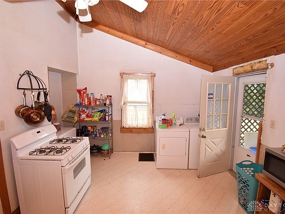 5th image of 213 Deeds Ave