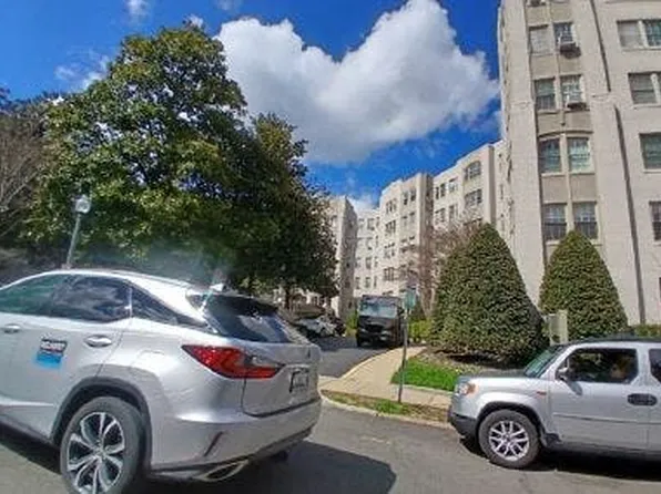 2737 Devonshire Pl NW APT 312, Washington, DC 20008