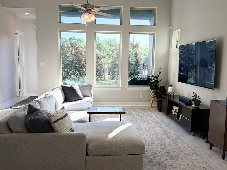 3136 Cliff Swallow Ln — Photo 8