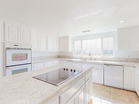 4th image of 16201 Alta Cresta Ave