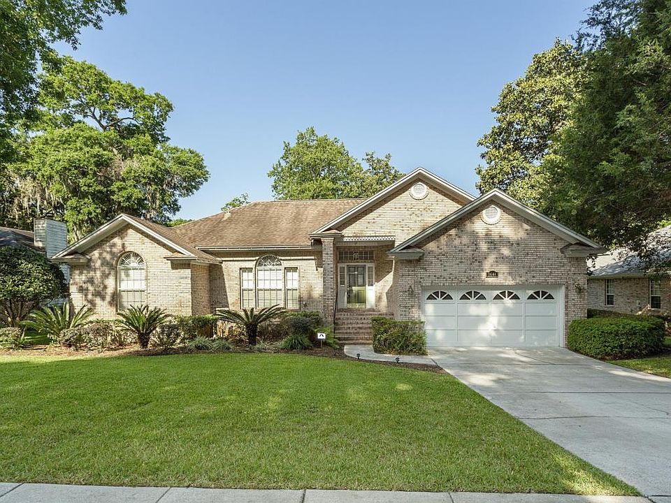 1st image of 3646 Crimson Oaks Dr