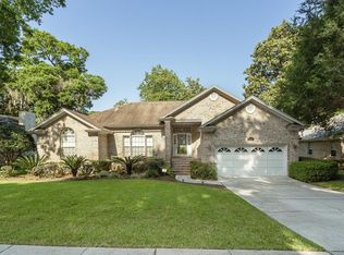 3646 Crimson Oaks Dr, Jacksonville, FL 32277