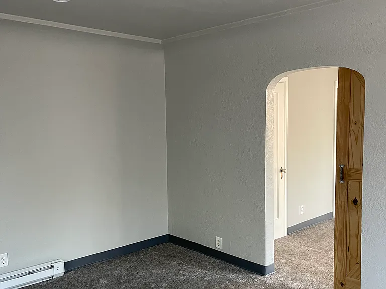 502 W 13th St — Photo 3