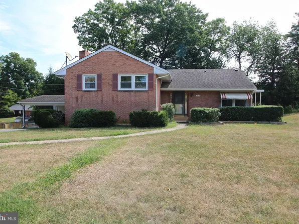 318 Jamestown Rd, Front Royal, VA 22630