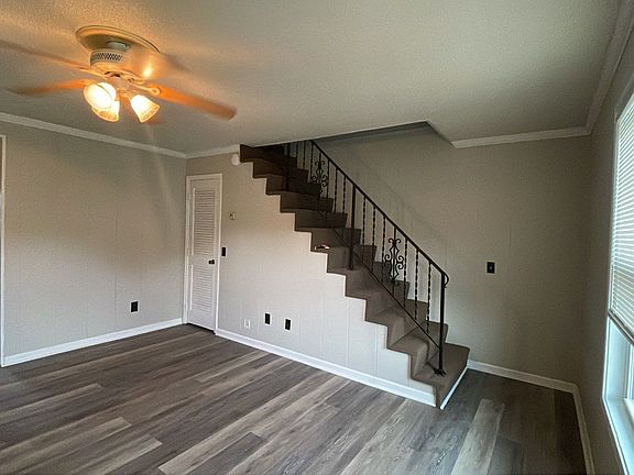 4th image of 203 N Electra St