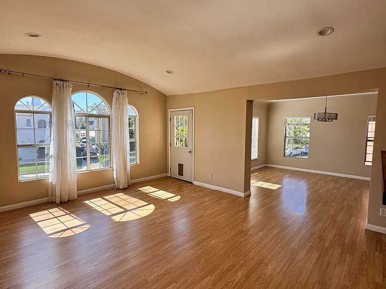 1046 S Citrus Ave #1046 — Photo 87