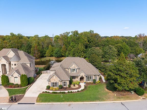 3rd image of 100 Chamblee Blvd