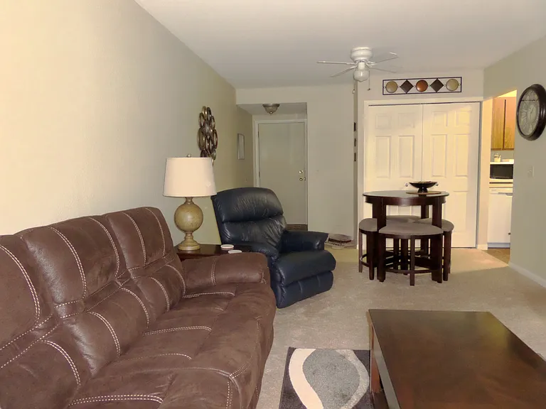Fieldstone Apartments — Photo 33