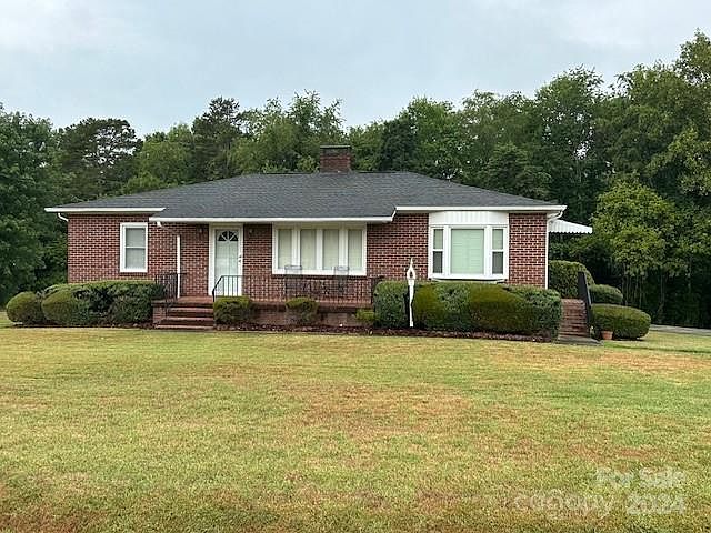 1st image of 2322 Brookwood Dr