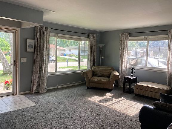 5th image of 3907 Bruce Dr SW