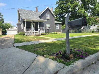 809 6th Ave, Lake Odessa, MI, 48849