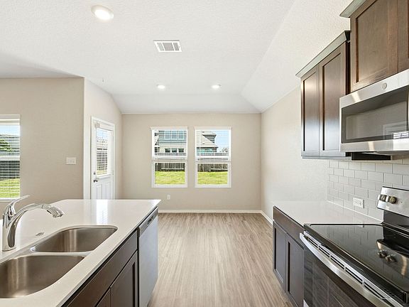 3rd image of 1001 Bluejack Way