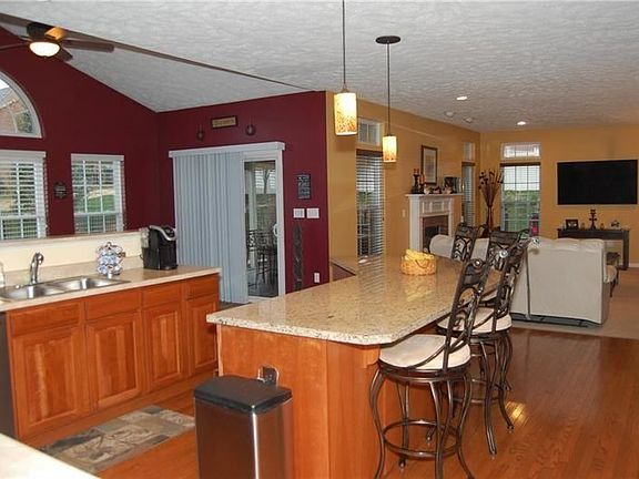 5th image of 138 Winslow Ct
