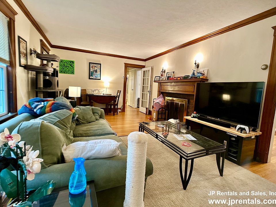 1st image of 103 Dunster Rd #1