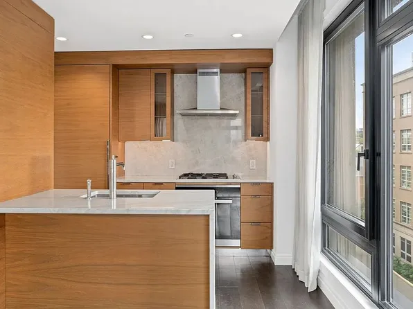 613 Baltic St APT 5D, Brooklyn, NY 11217