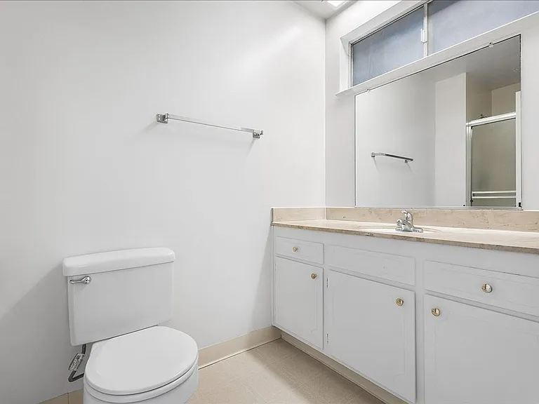 3225 Briggs Ave #F - 2 bedroom / 2 bathroom — Photo 14