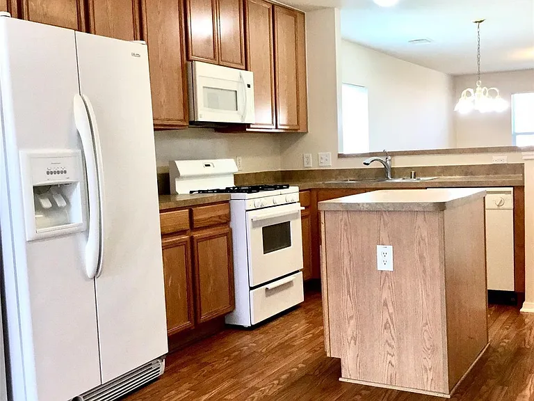 6141 Lone Prairie Way — Photo 5