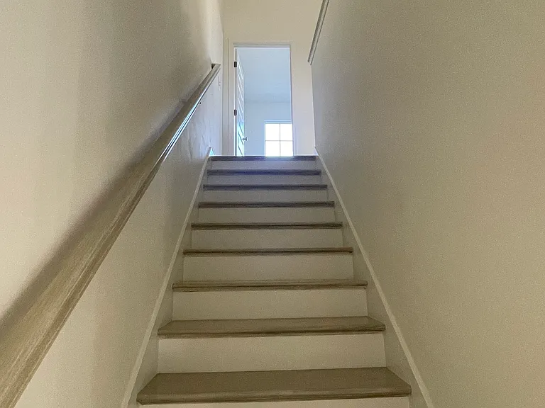 153 Bess Blvd — Photo 14