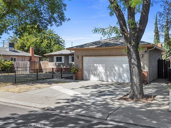 3rd image of 2905 Debbie Ln