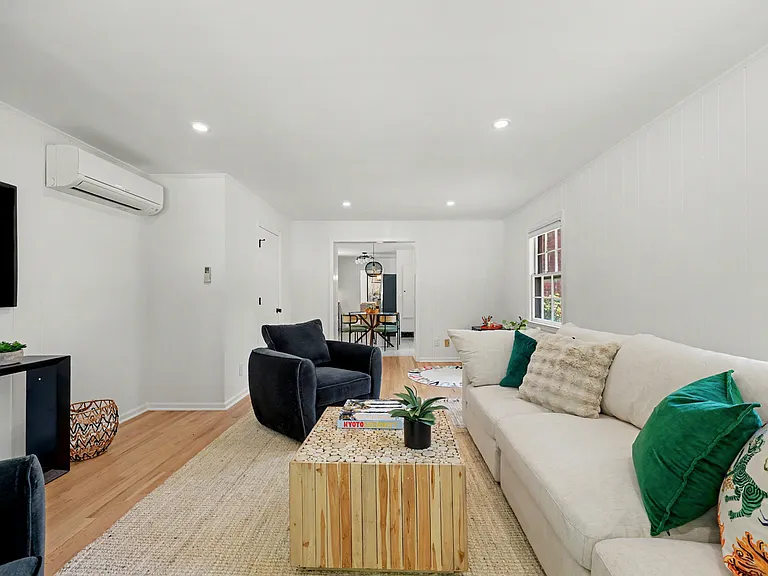 75 Vincent Ave — Photo 23