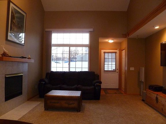 3rd image of 1671 Riverwood Dr