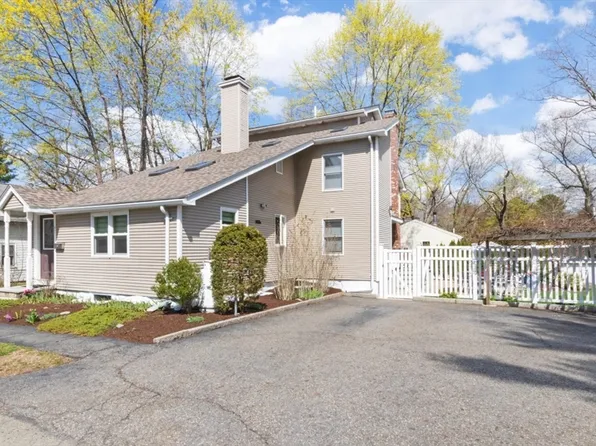63 Wellesley Road Ext, Natick, MA 01760